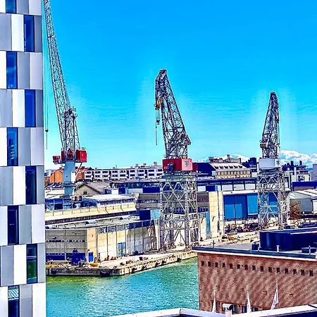 Beautiful Penthouse In The Center Of *